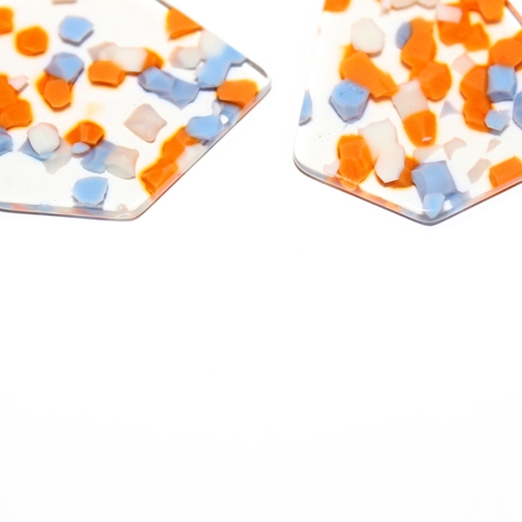 *2 for $15* Speckled Resin Drop Earrings - Picture 3 of 4